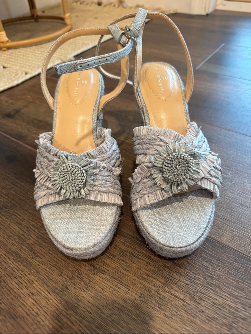 Bandolino Light blue Floral Raffia Ankle-Strap 3.5 inch Wedge Sandals EUC